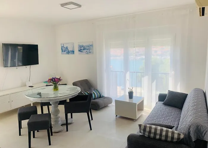 Trogir Penthouse Ivy