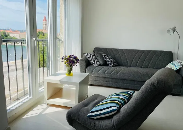 Trogir Penthouse Ivy