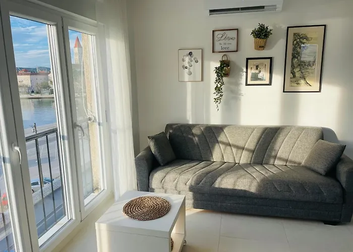 Trogir Penthouse Ivy